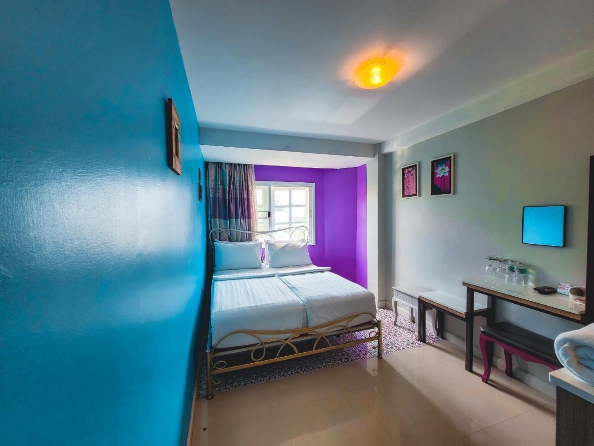 Bb House Rambuttri Hostel กรุงเทพมหานคร ภายนอก รูปภาพ
